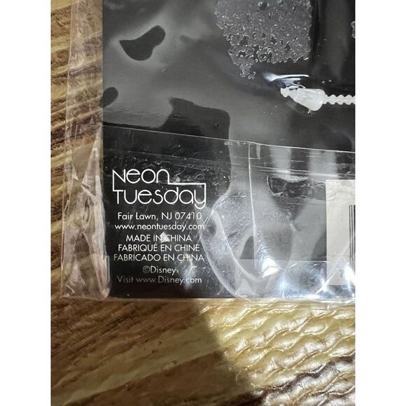 NEW Disney Alice In Wonderland Touch Tool Keychain - Picture 5 of 5